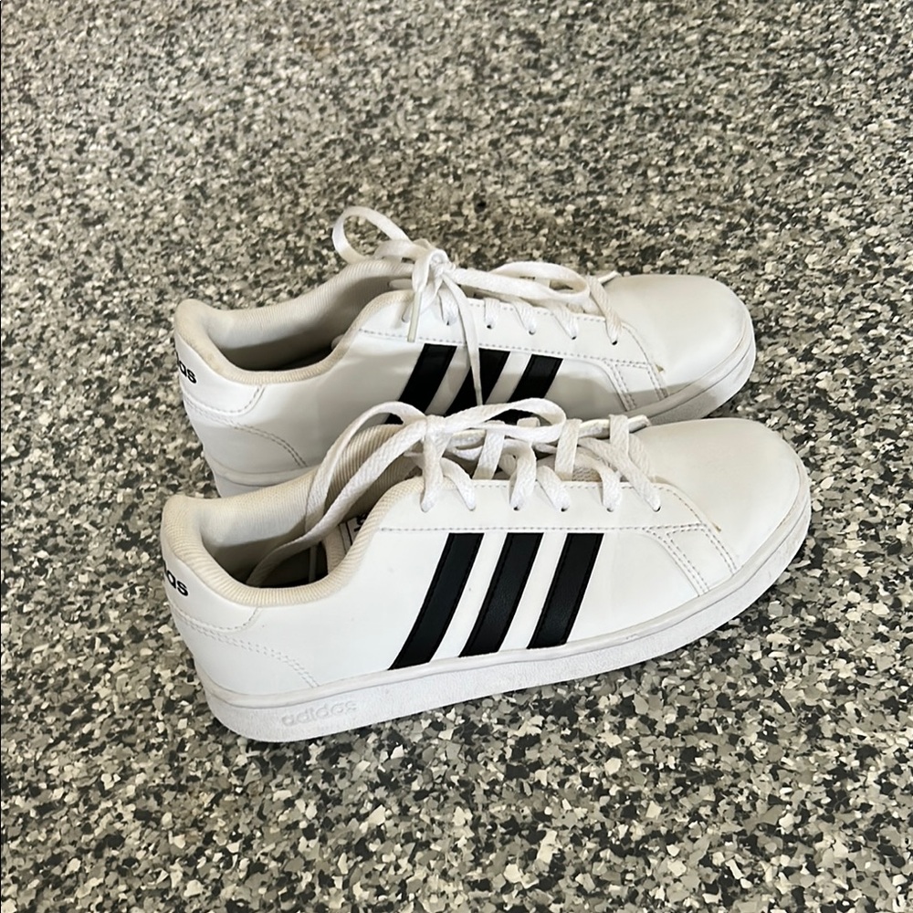 Adidas Classic White Shoes with Black Accents